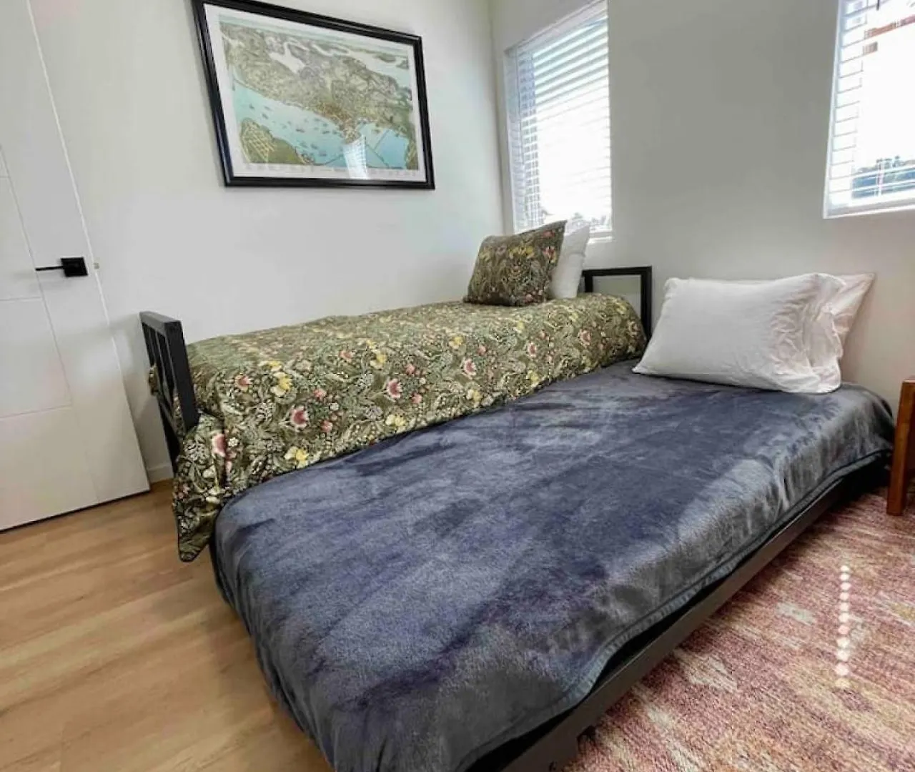 2Bdrm New Build In Central Location Seattle 0*,